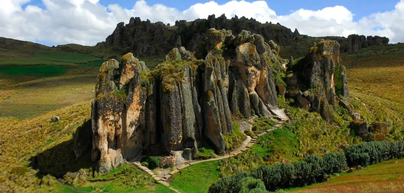 Bosque de Piedras de Cumbemayo Bosque de Piedras de Cumbemayo durante el tour Cajamarca Imponente 5D/4N