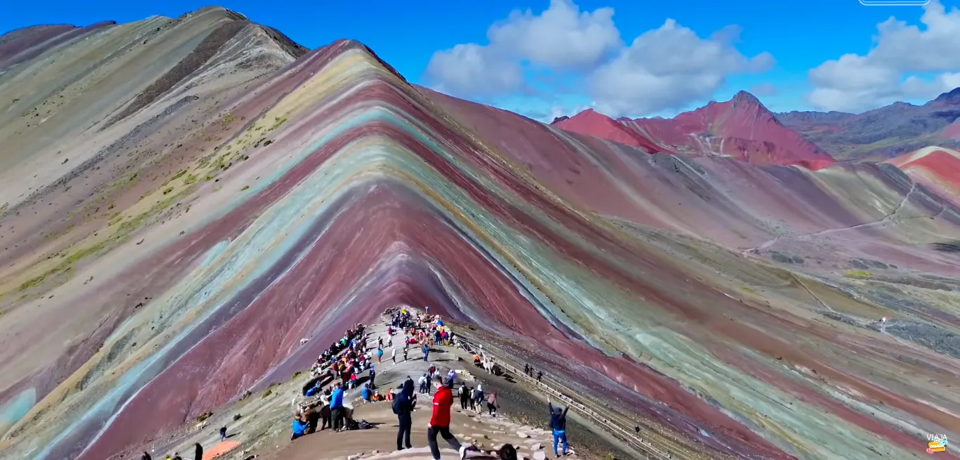 Montaña de 7 Colores – Vinicunca Montaña de Siete Colores Vinicunca durante el tour Cusco Imperial 5D/4N