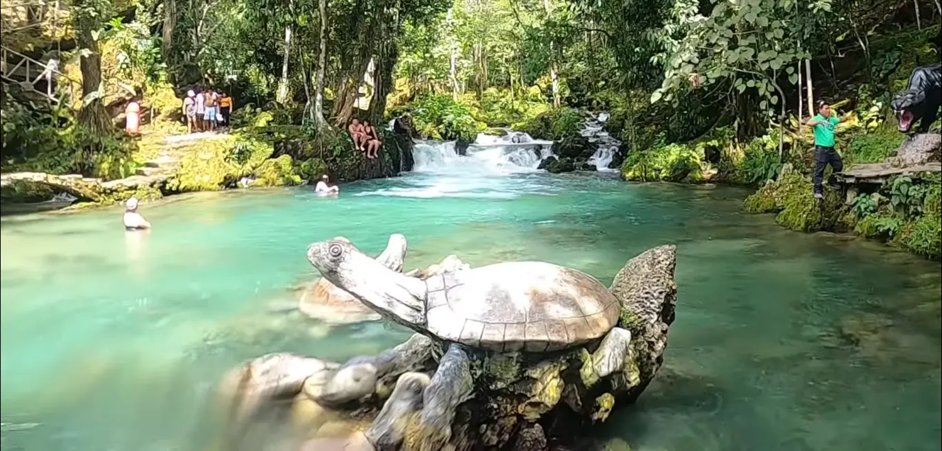 Nacimiento del Río Tioyacu – San Martín Nacimiento del Río Tioyacu durante el tour Tarapoto Bellísimo 5D/4N