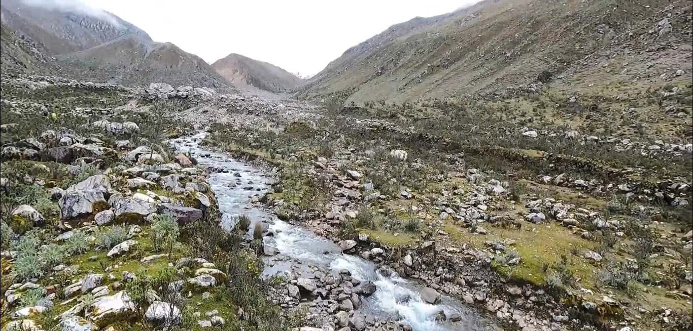Quebrada Cojup – Última Jornada del Trek Quebrada Cojup en el Parque Nacional Huascarán durante el tercer día del trekking