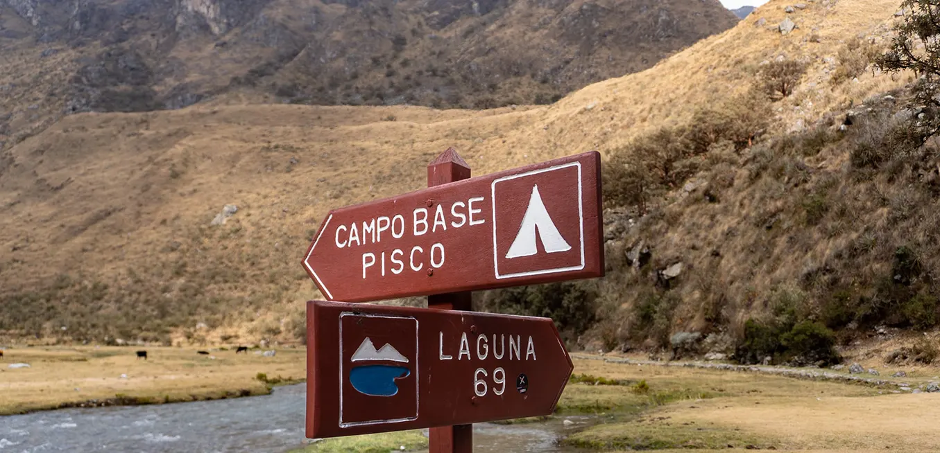Sendero de Trekking hacia Laguna 69 – Tour desde Huaraz Sendero de trekking hacia Laguna 69 en el Parque Nacional Huascarán