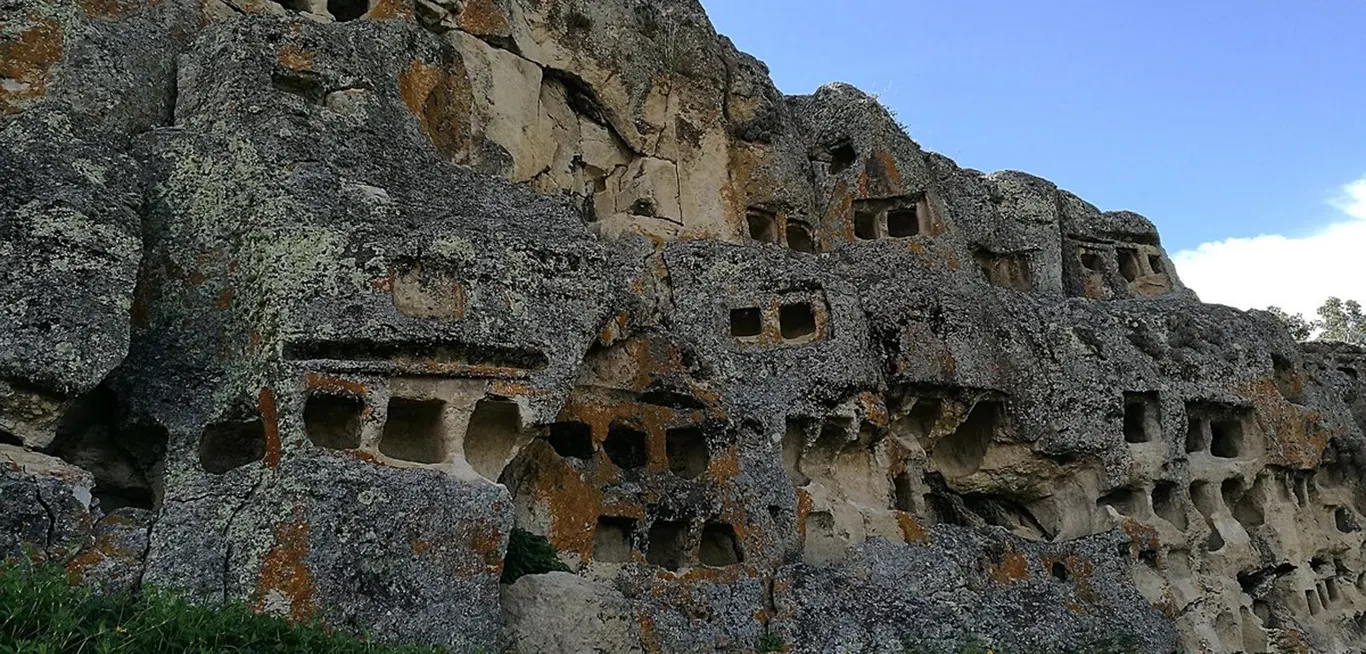 Ventanillas de Otuzco – Cajamarca Ventanillas de Otuzco durante el tour Cajamarca Imponente 5D/4N