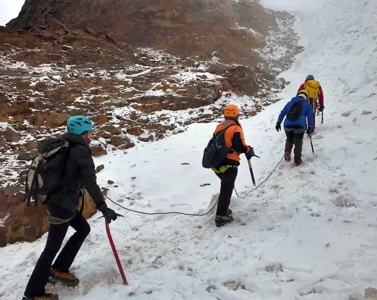 Ascenso al Nevado Mateo en la Cordillera Blanca de Áncash