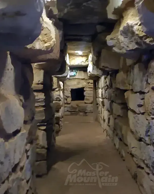 Galería subterránea del complejo arqueológico de Chavín de Huántar