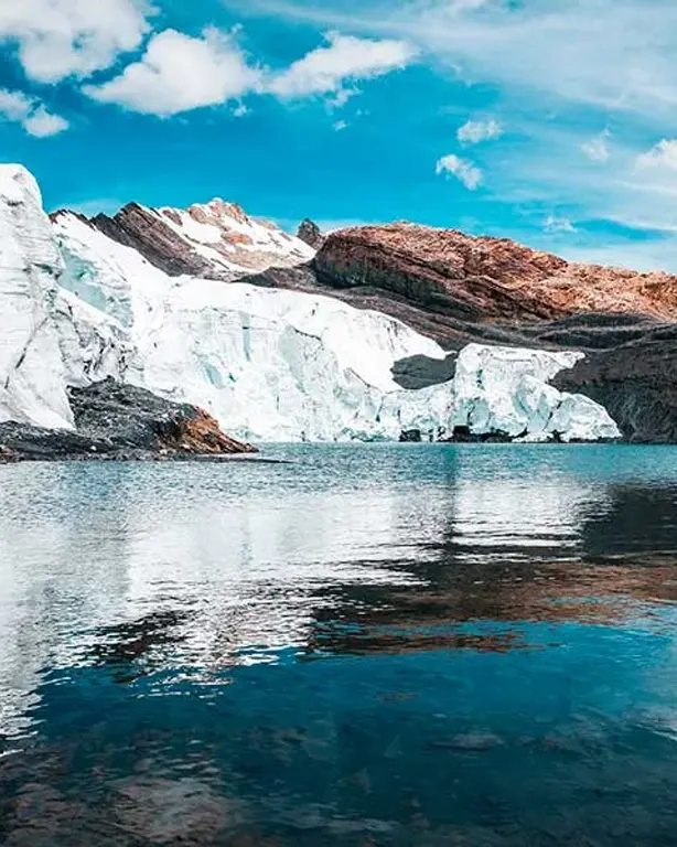 Glaciar de Pastoruri en el Parque Nacional Huascarán durante tour diario desde Huaraz