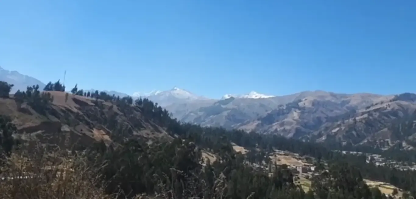 Vista panorámica de Huaraz desde el Mirador del Pinar