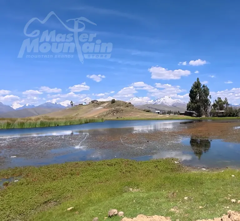 laguna willcacocha trekking full day huaraz